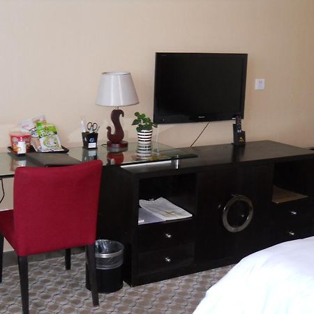 Linyi  Yijing Holiday Hotel Yimeng Road מראה חיצוני תמונה