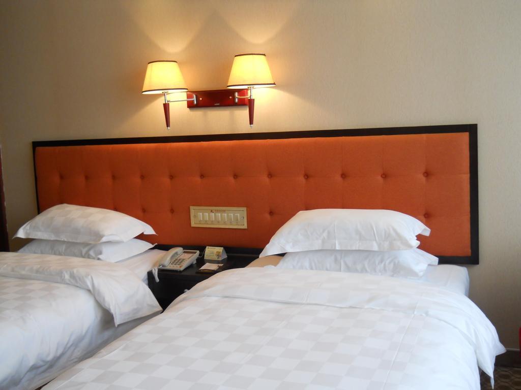 Linyi  Yijing Holiday Hotel Yimeng Road חדר תמונה