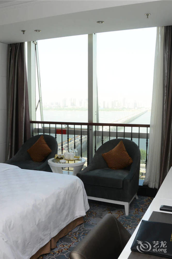 Linyi  Yijing Holiday Hotel Yimeng Road מראה חיצוני תמונה
