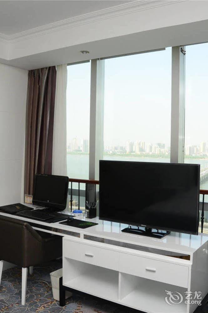 Linyi  Yijing Holiday Hotel Yimeng Road מראה חיצוני תמונה
